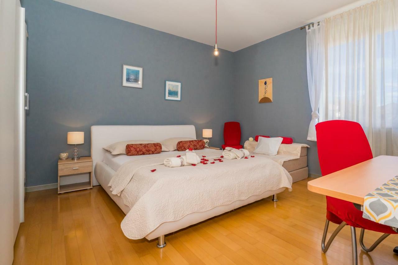 Apartment Old Town With Sea View 스플리트 외부 사진